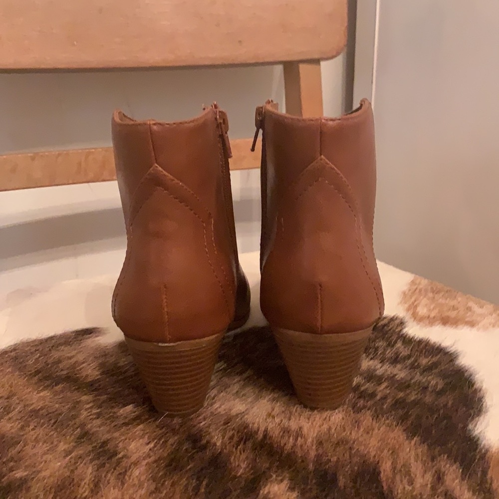 Women’s booties - Picture 3 of 8